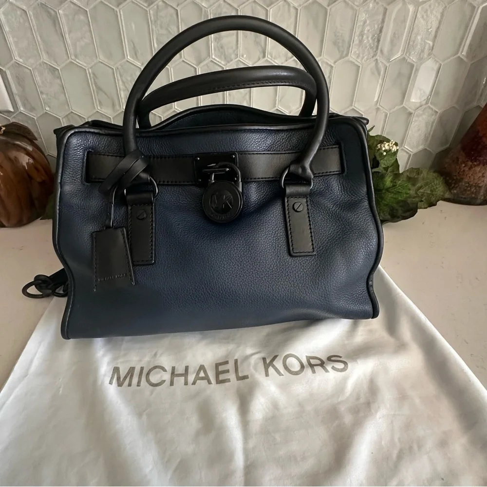 Michael Kors Navy & Black Leather Satchel With Chain Strap And Dust Bag - Picture 2 of 13